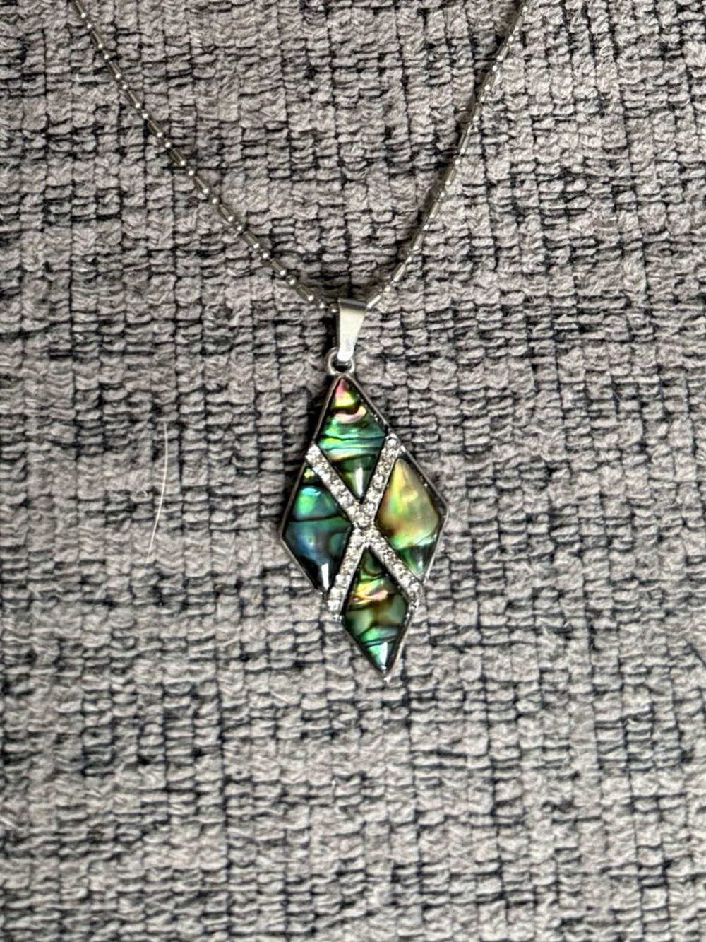 Faux Abalone Shell and Rhinestone Pendent Chain Necklace